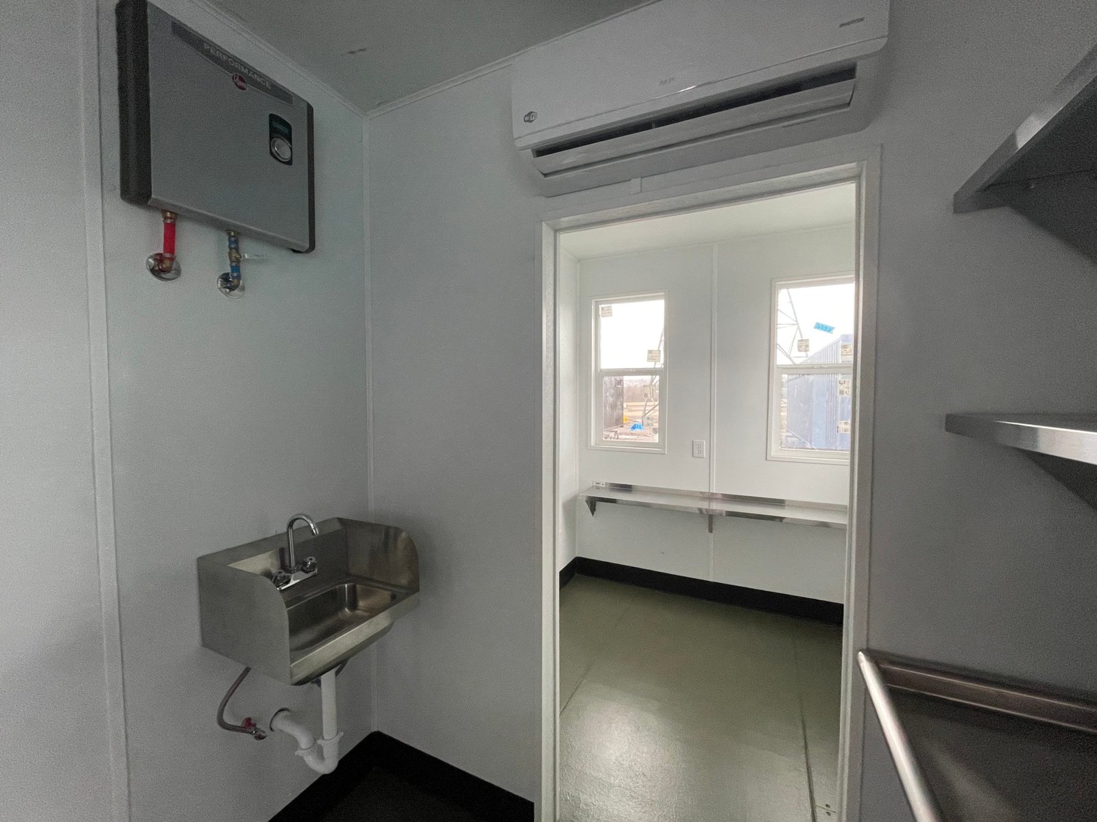 40ft Shipping Container with bar