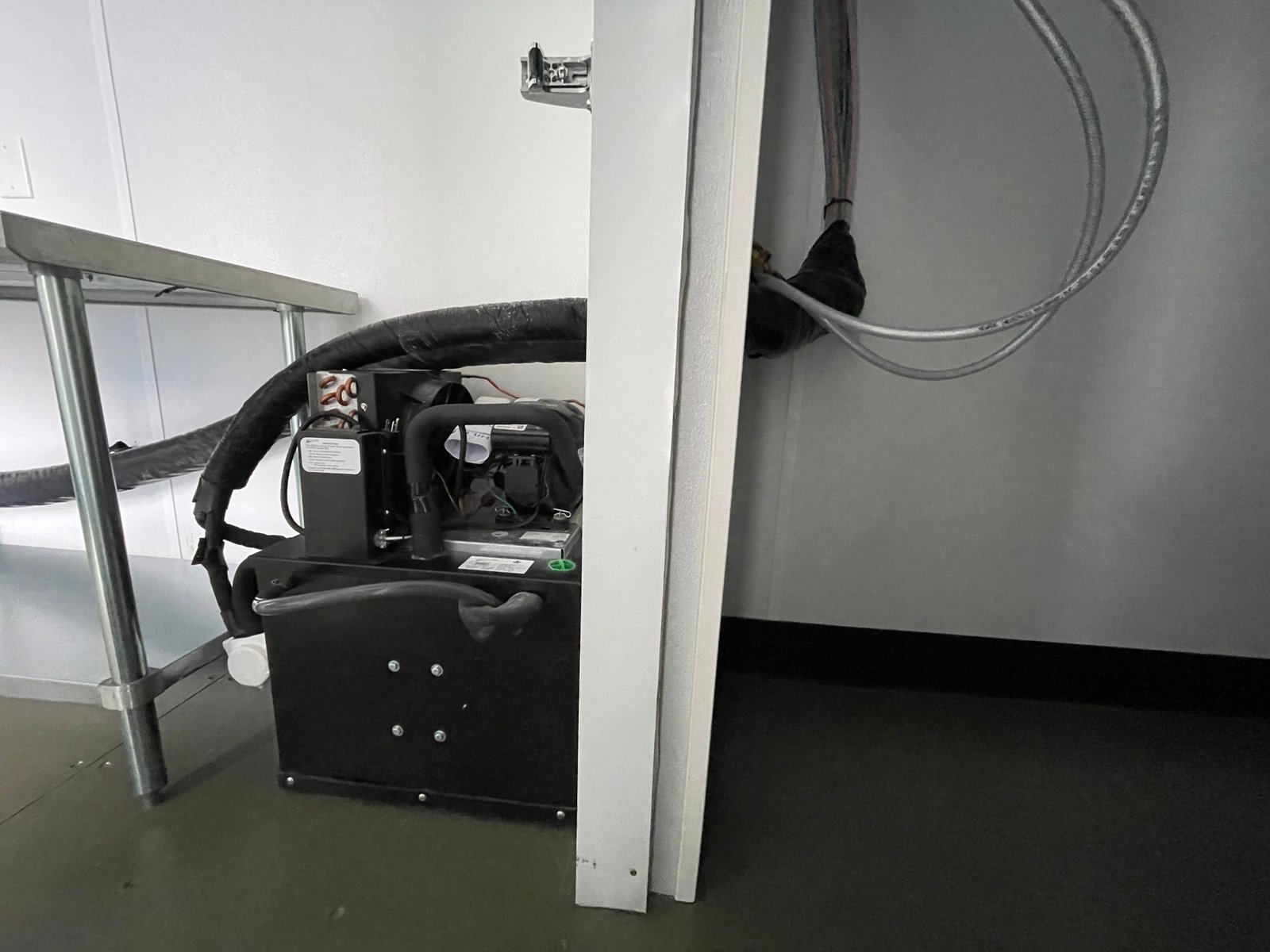 40ft Shipping Container with bar